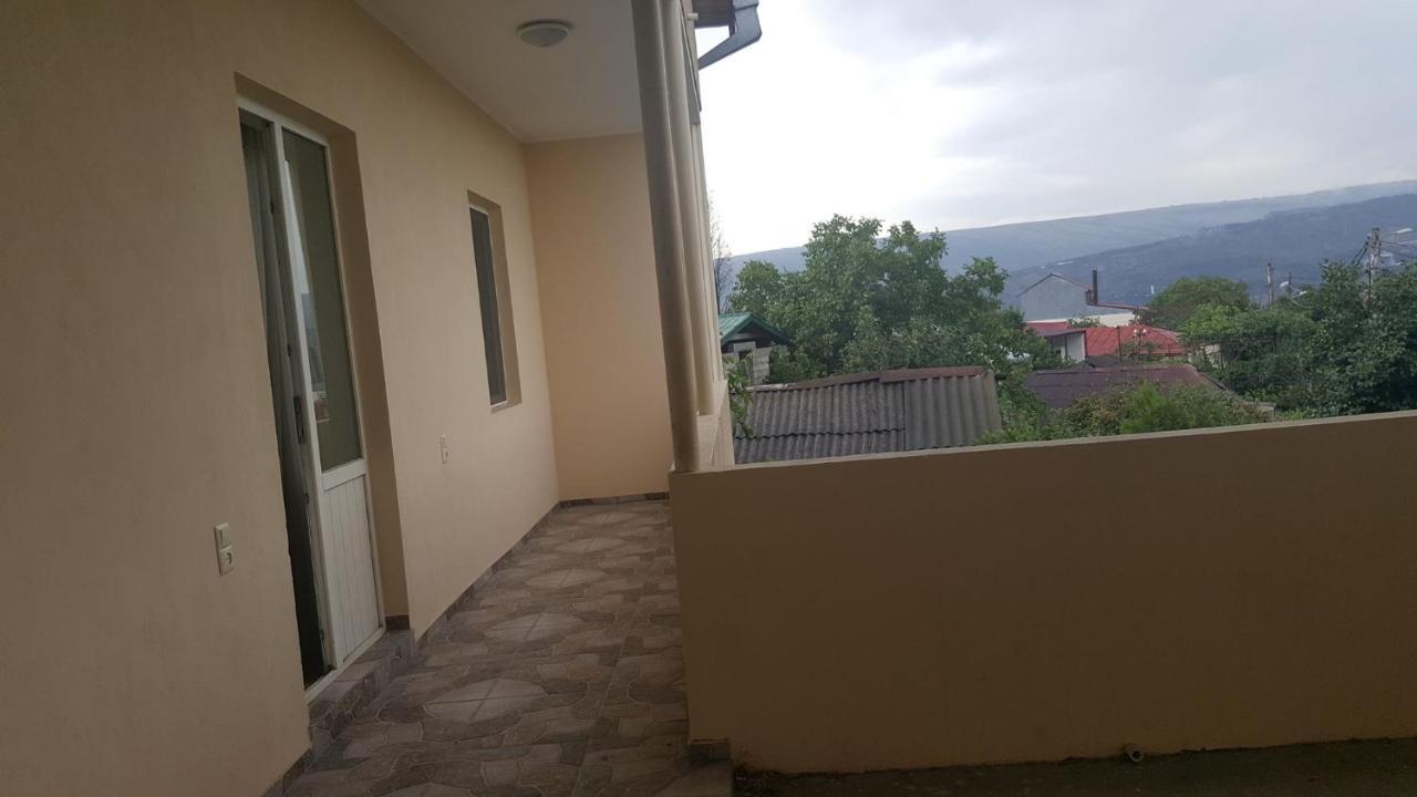 Guesthouse Different Tiflis Exterior foto
