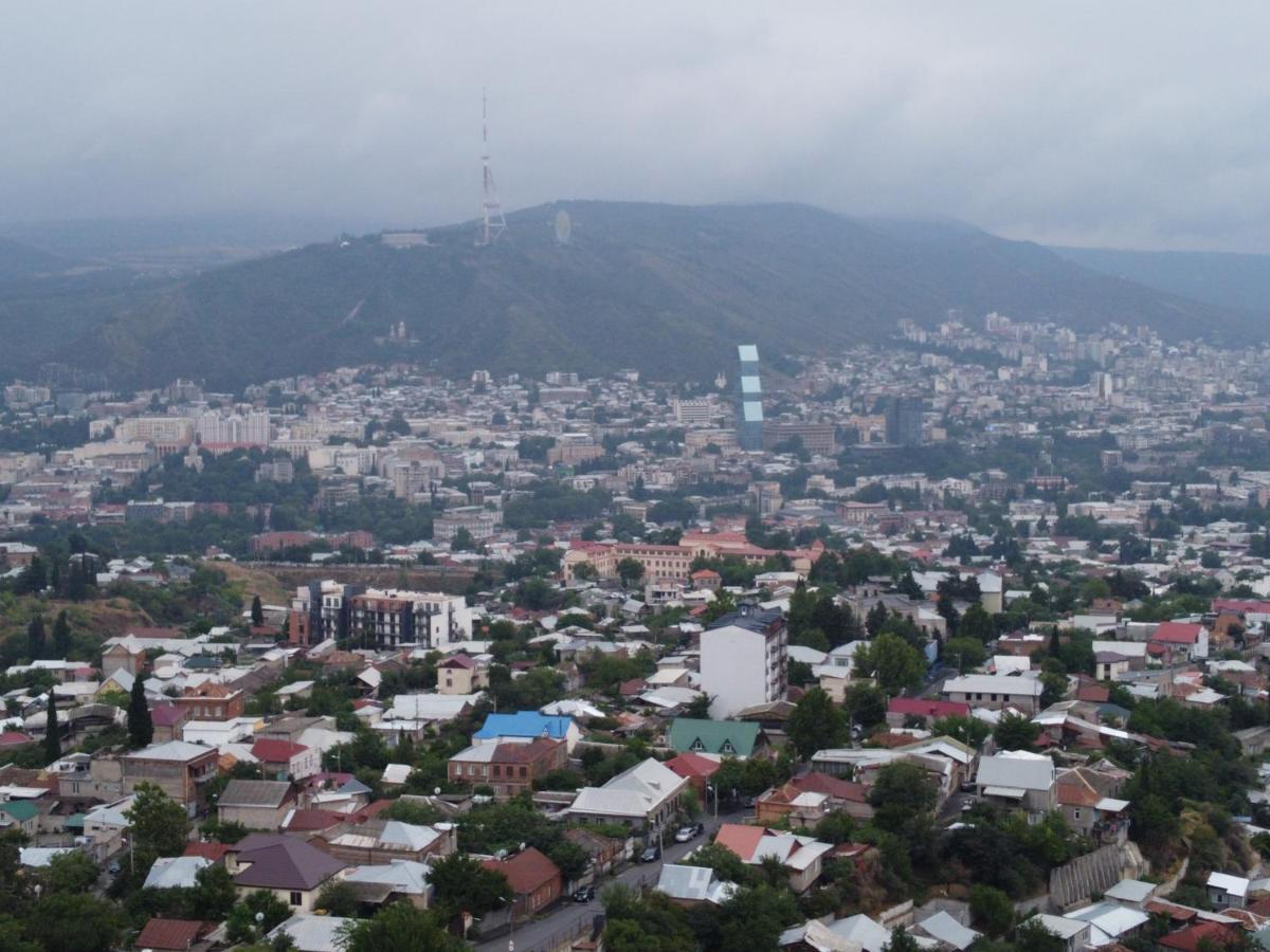 Guesthouse Different Tiflis Exterior foto