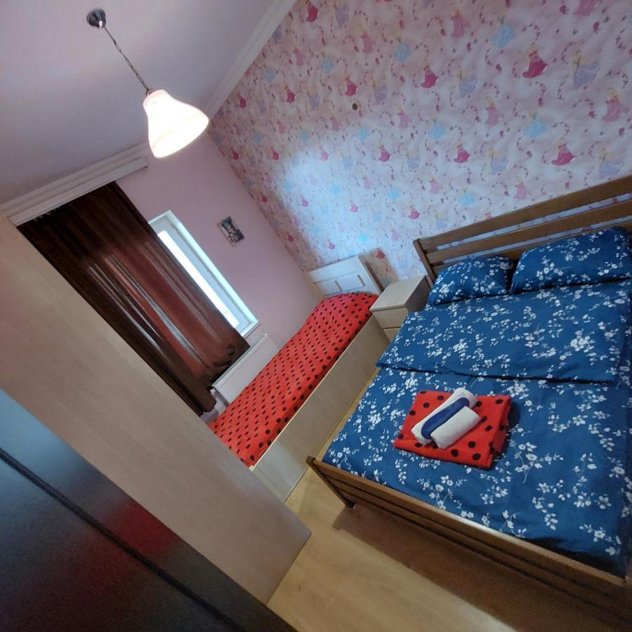 Guesthouse Different Tiflis Exterior foto