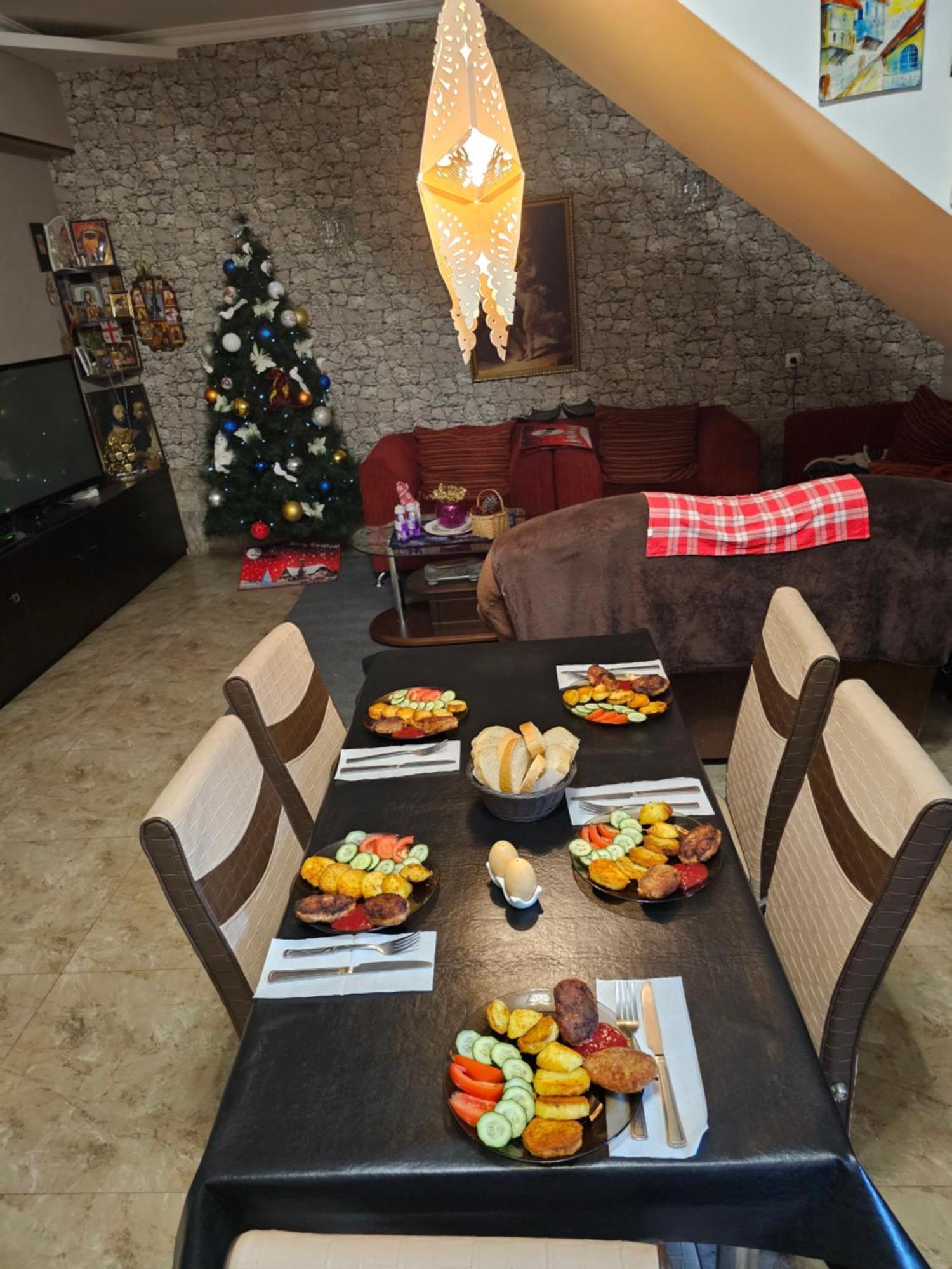 Guesthouse Different Tiflis Exterior foto