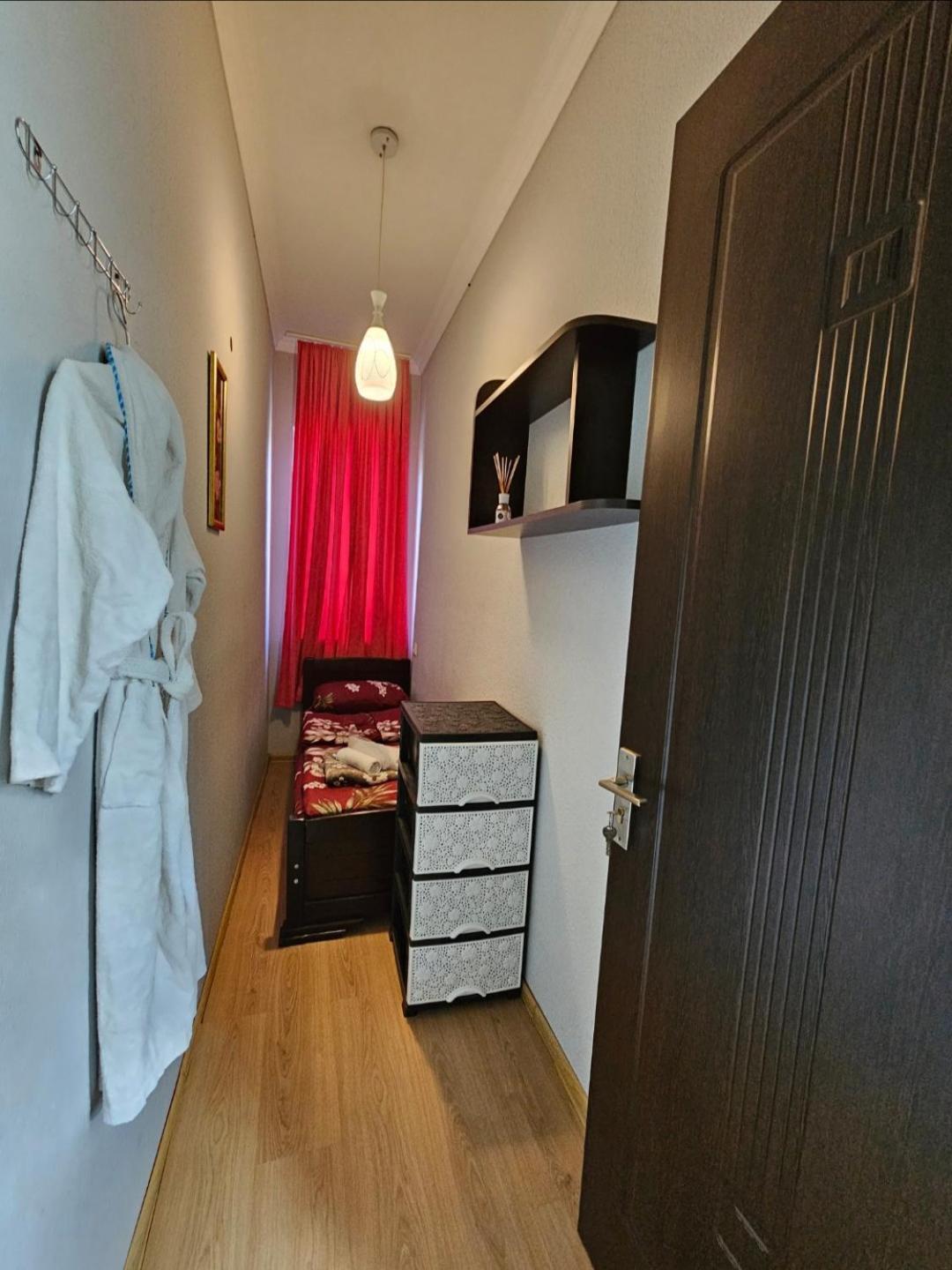 Guesthouse Different Tiflis Exterior foto