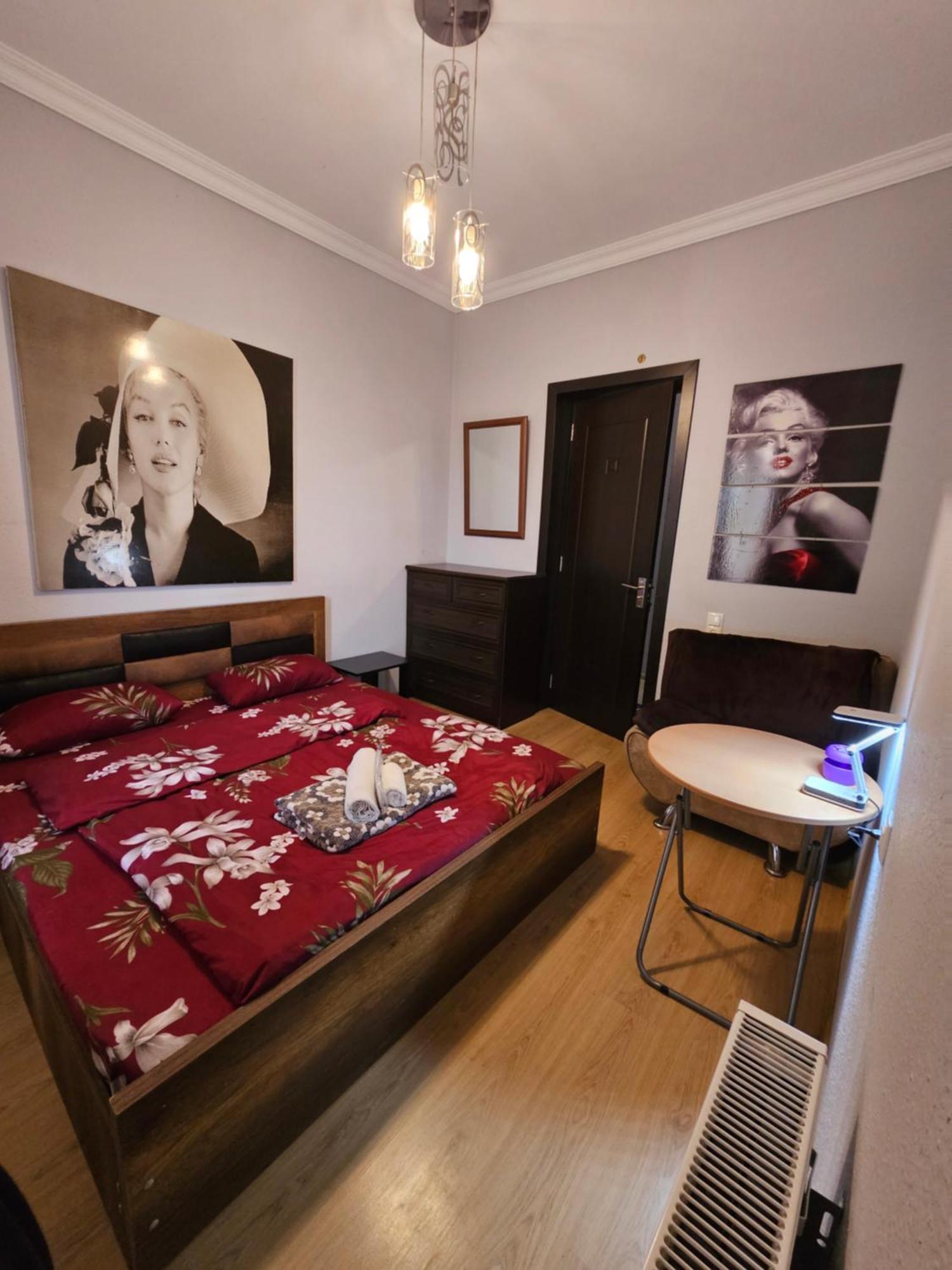 Guesthouse Different Tiflis Exterior foto